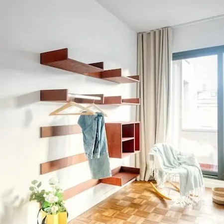Magical Renovated In Lägenhet *